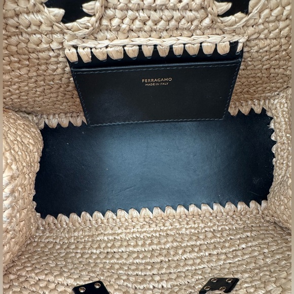 Ferragamo Hug Bag XS - Picture 15 of 15